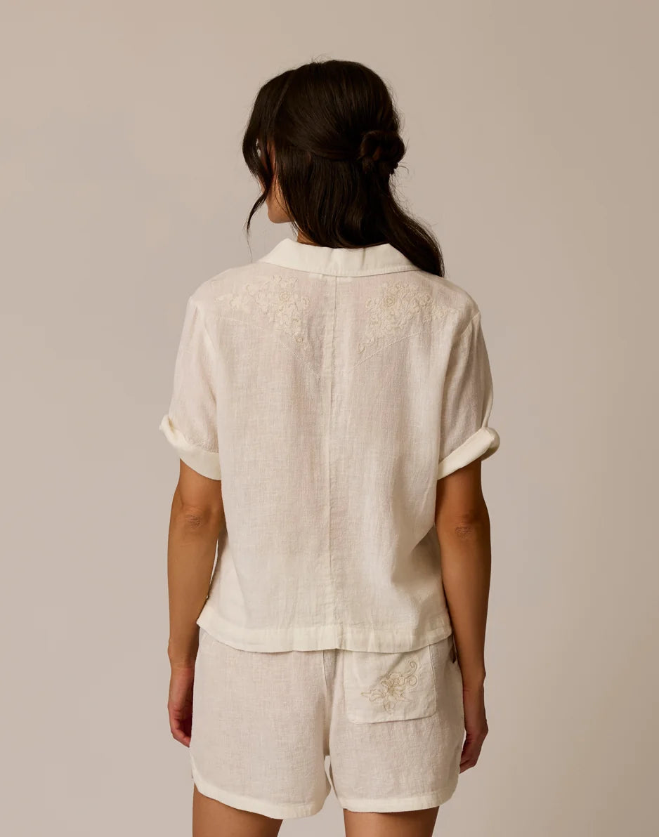 Luca Linen Shirt: Cloud Chambray