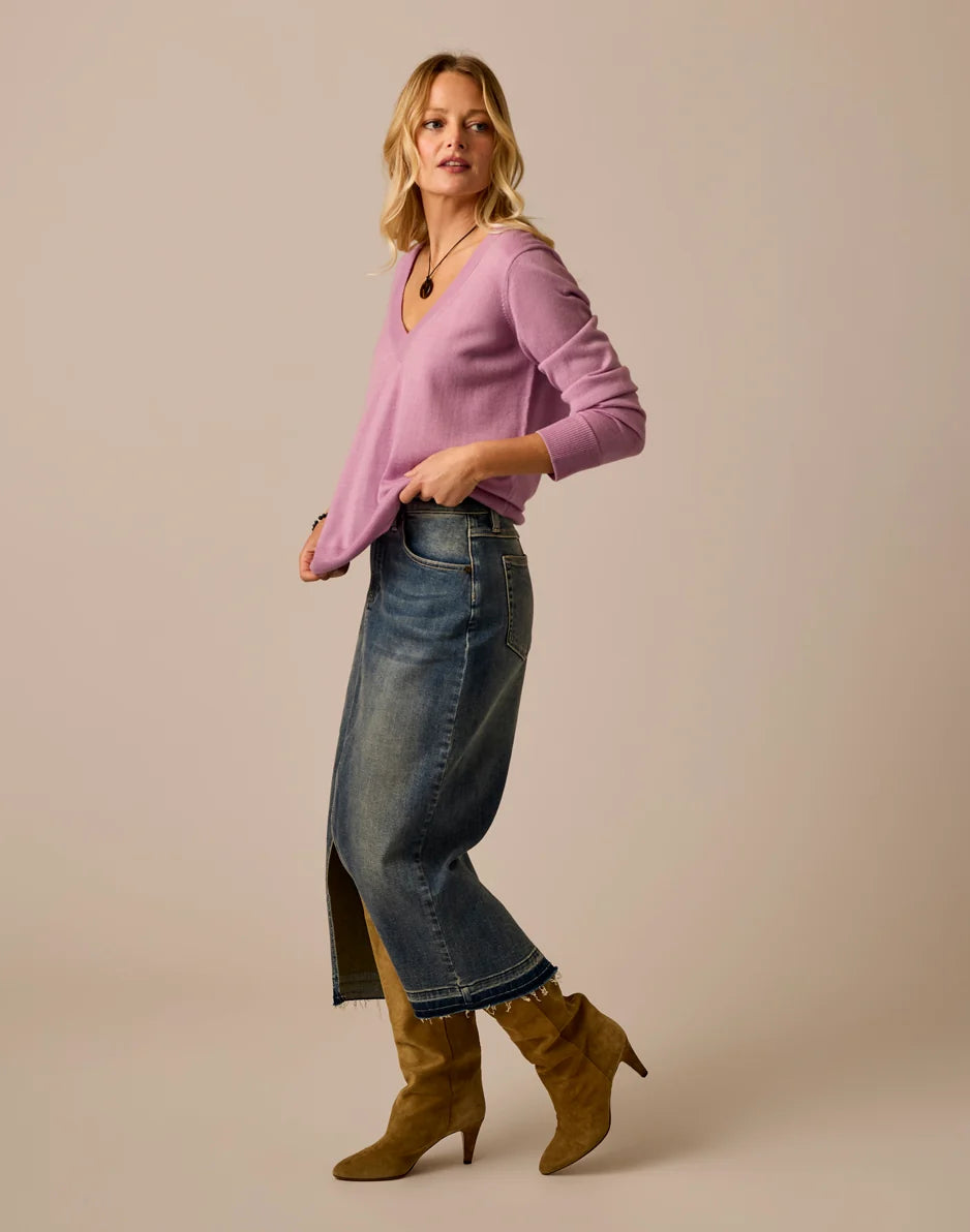 Juliet V-Neck Sweater: Lupine Heather
