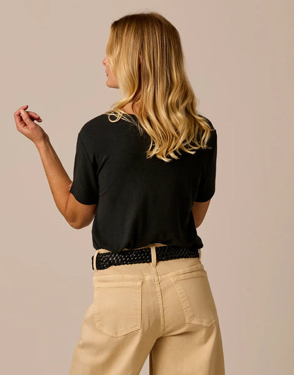 Lea Tissue V-Neck: Black