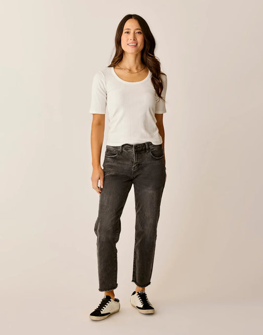 Austin Crop Jean: Washed Black