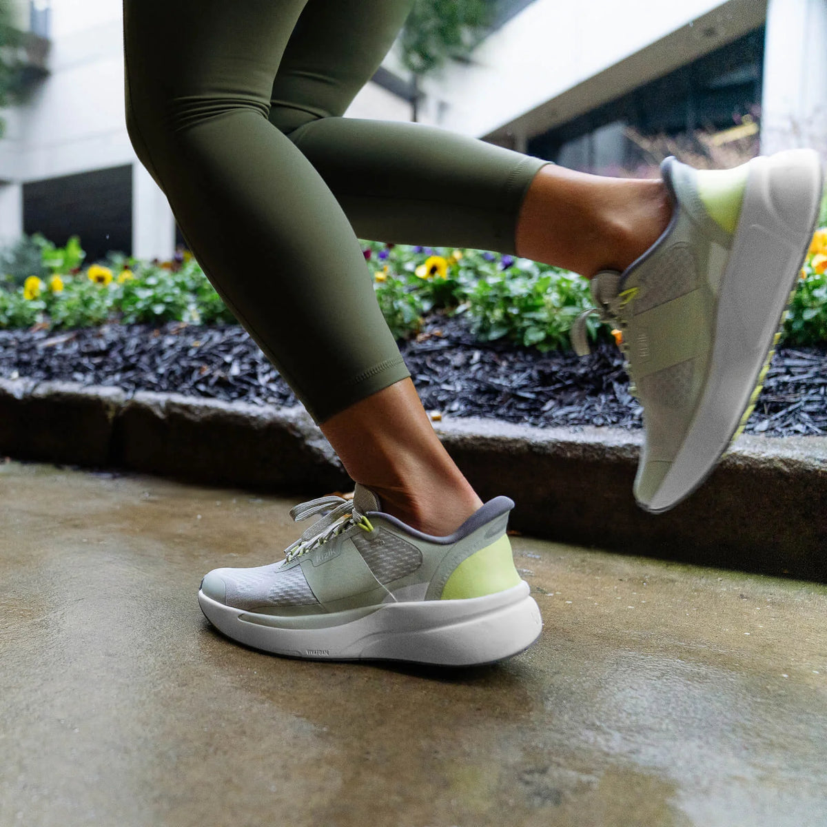Women's Freedom Run - Celadon Tint/Minced Quince
