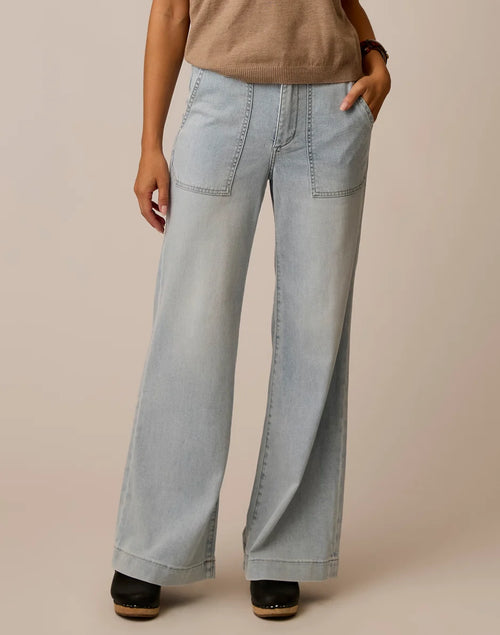 Farrah Lightweight Denim Wide Leg: Savannah
