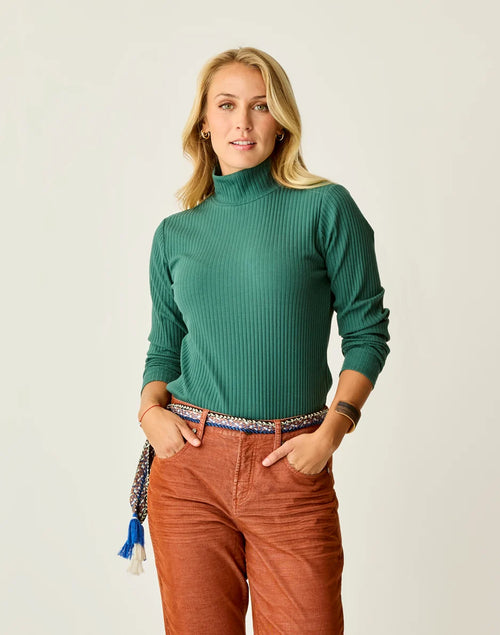 Denise Turtleneck: Bistro