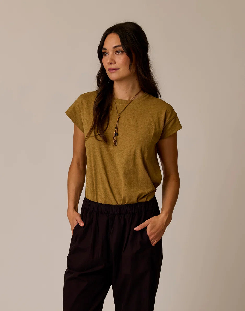 Astrid Hemp Tee: Golden