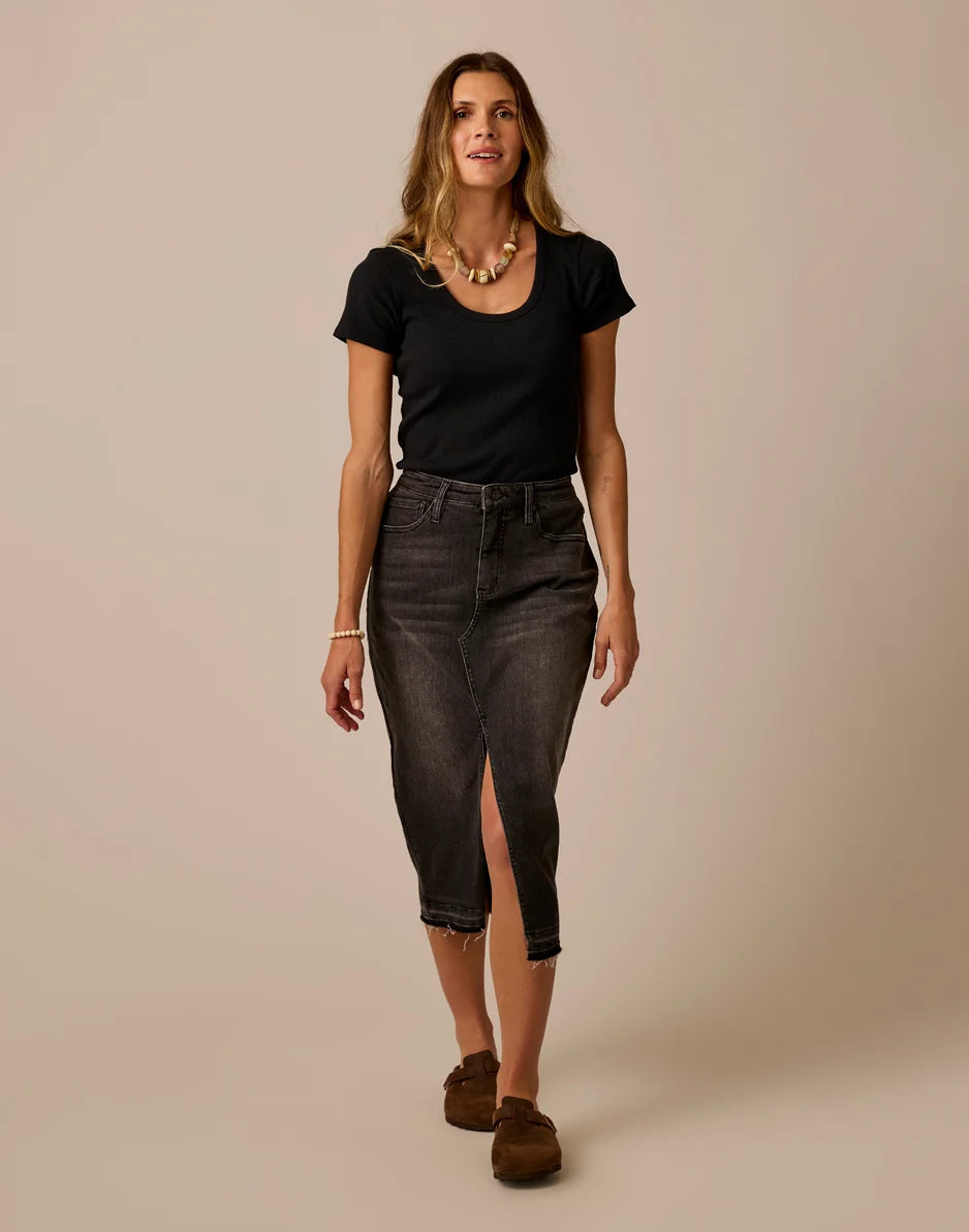 Atlas Denim Skirt: Washed Black