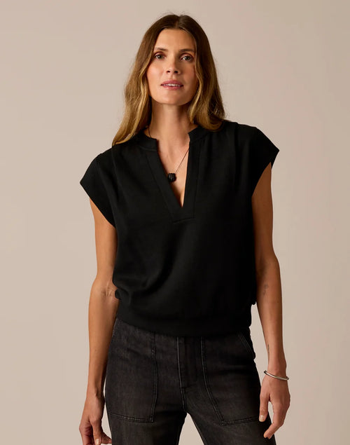 Cate Pullover: Black