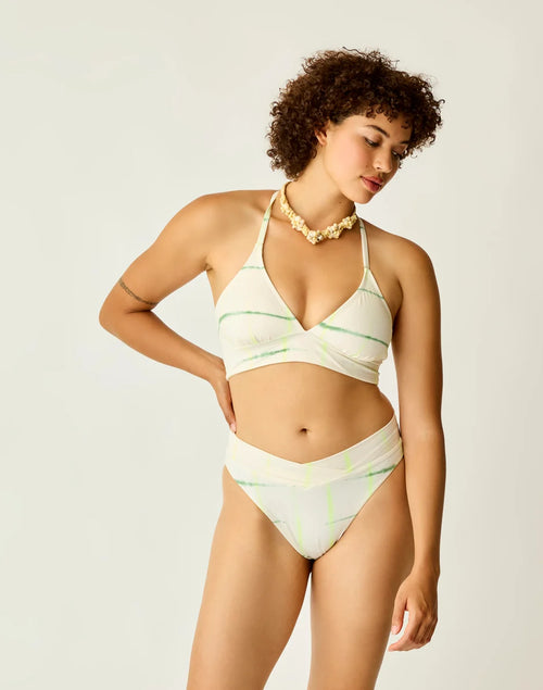 Mae Bottom: Aura