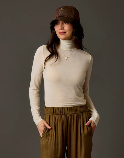 Lea Tissue Turtleneck: Birch