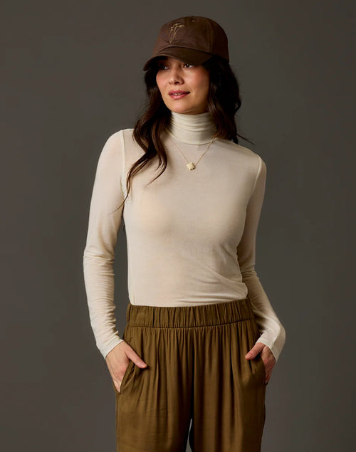 Lea Tissue Turtleneck: Birch